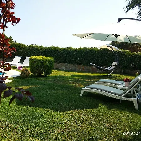 Vila Hill View Gardens Giris